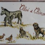 plaque de maison sur mesure animaux anes chat chhien poules prenoms