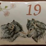 plaque maison personnalisee chiens numero 19