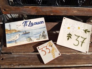 cadeau de noël plaque numéro de maison poterie