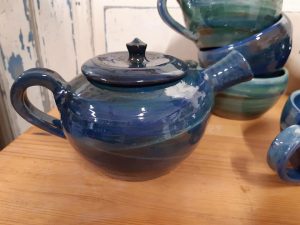 theieres tasses ceramique poteries bleues 2