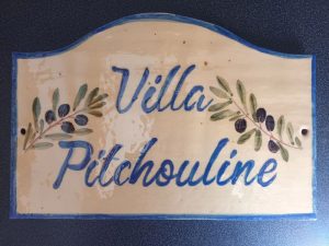 plaque de villa olives